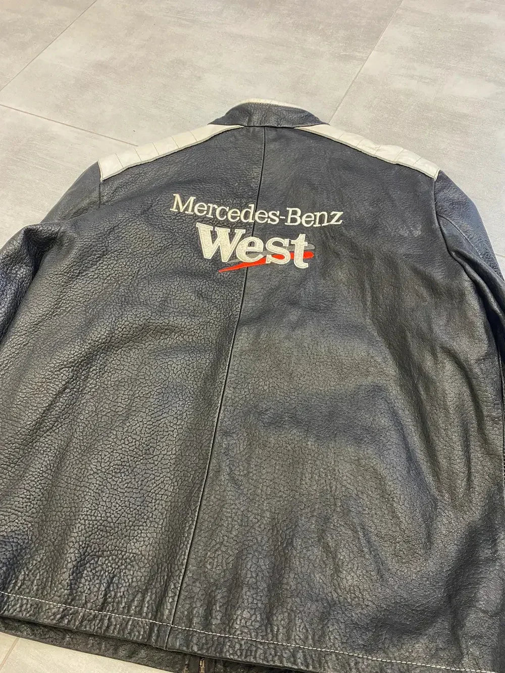 Jaqueta McLaren Black Vintage em Couro - LANÇAMENTO